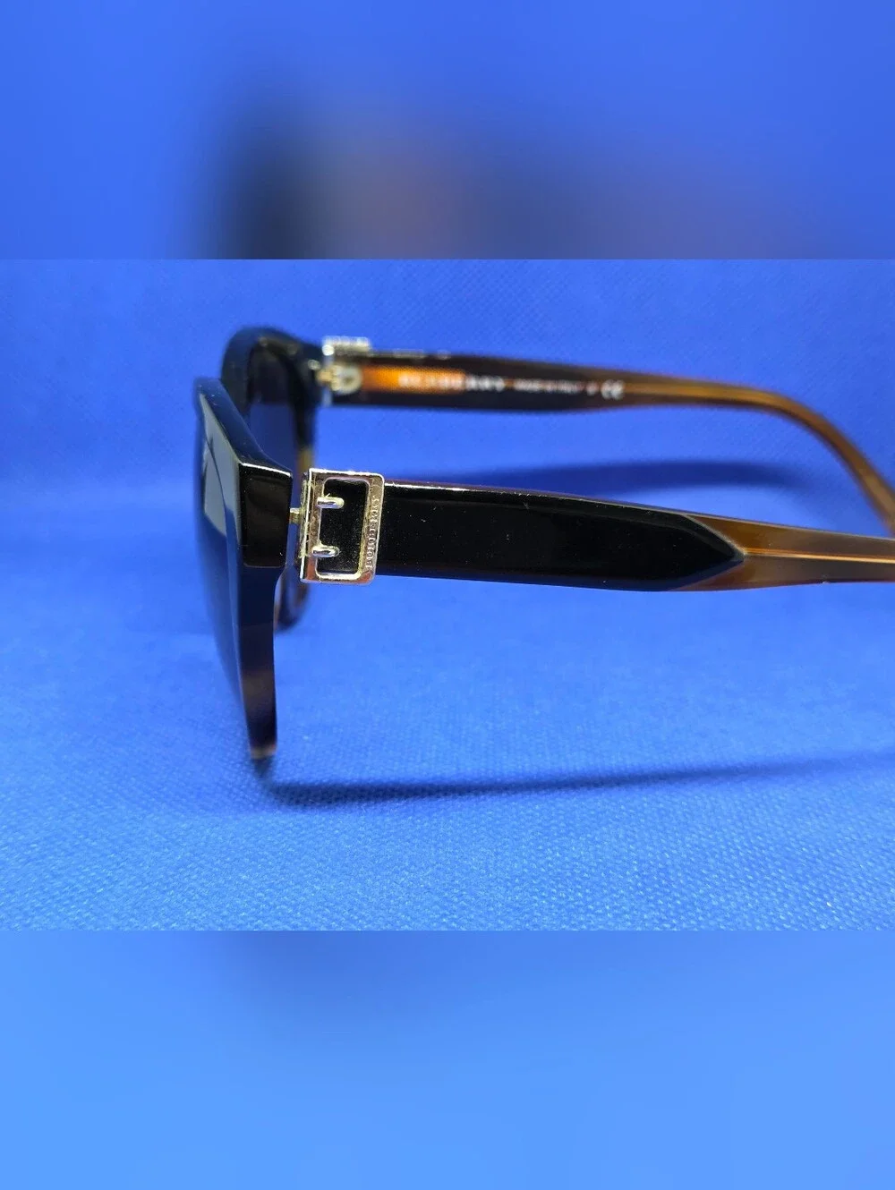 Burberry B 4242 3632/13 Black&Tortoise Frame Gradient Lenses With Buckle Accent